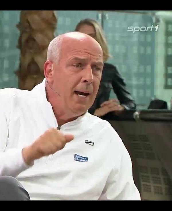 Mario Basler wütet im Doppelpass gegen die Schiedsrichter.