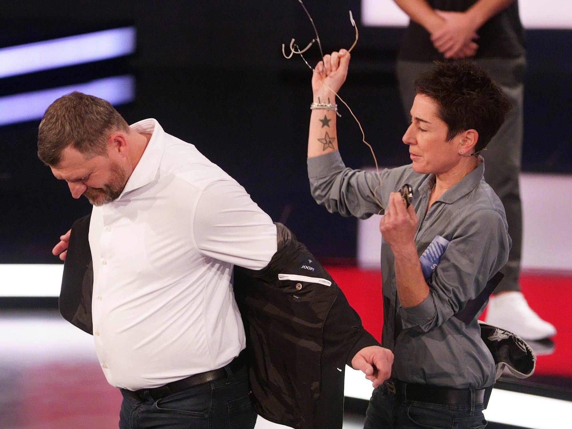 Steffen Baumgart im ZDF Sportstudio beim Torwandschießen