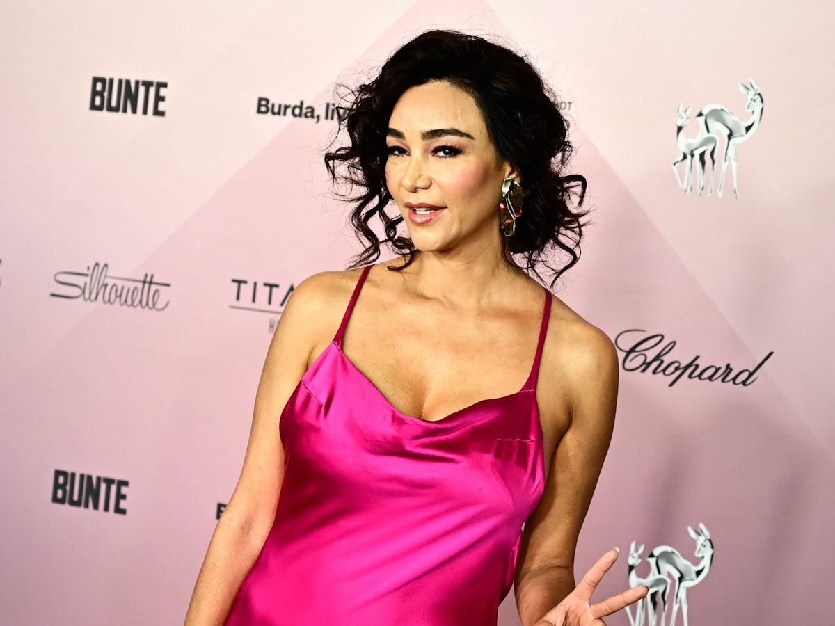 Verona Pooth zeigt sich gerne sexy, wie zum Beispiel hier mit tiefen Ausschnitt bei der Charity-Veranstaltung „Tribute to Bambi“ am 14. Oktober in Berlin.