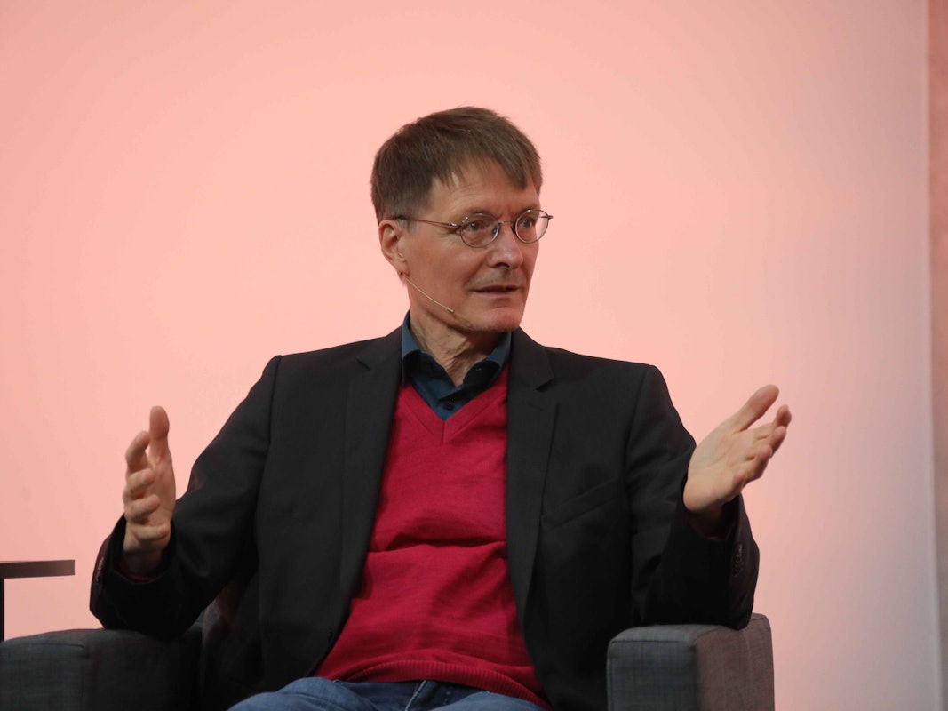 Gesundheitsexperte Karl Lauterbach bei der Talkrunde.
