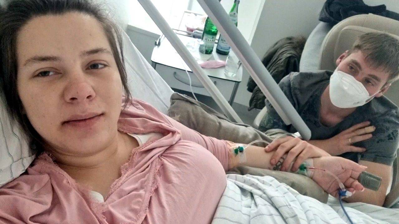 Per Notkaiserschnitt sind die Zwillinge von Sarafina und Peter Wolny geholt worden.