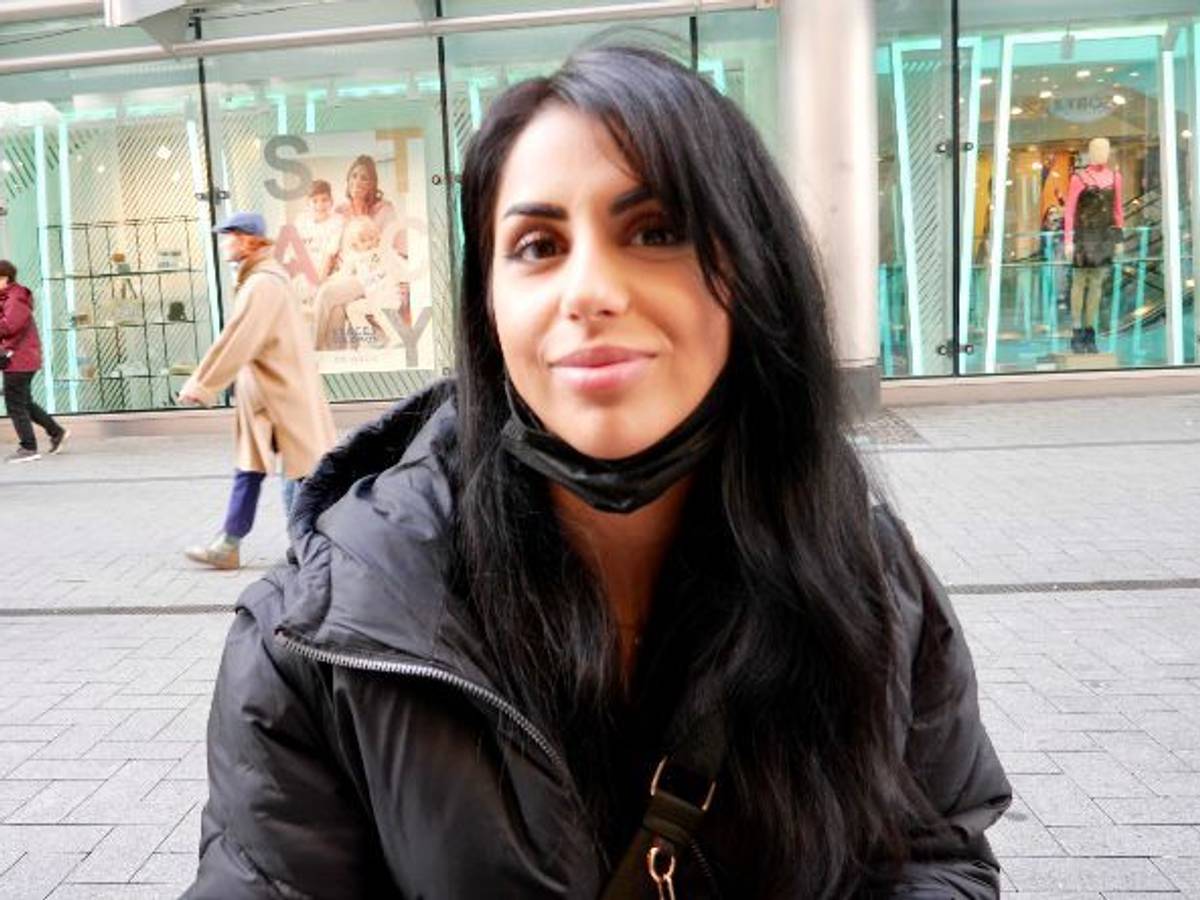 Noreen bei der EXPRESS-Straßen-Umfrage zu den Muezzin-Rufen.