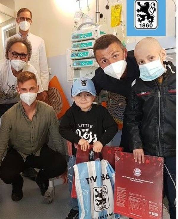 Besuch bei kranken Kindern mit Joshua Kimmich: Gemeinsame Sache von Bayern und 1860 München.