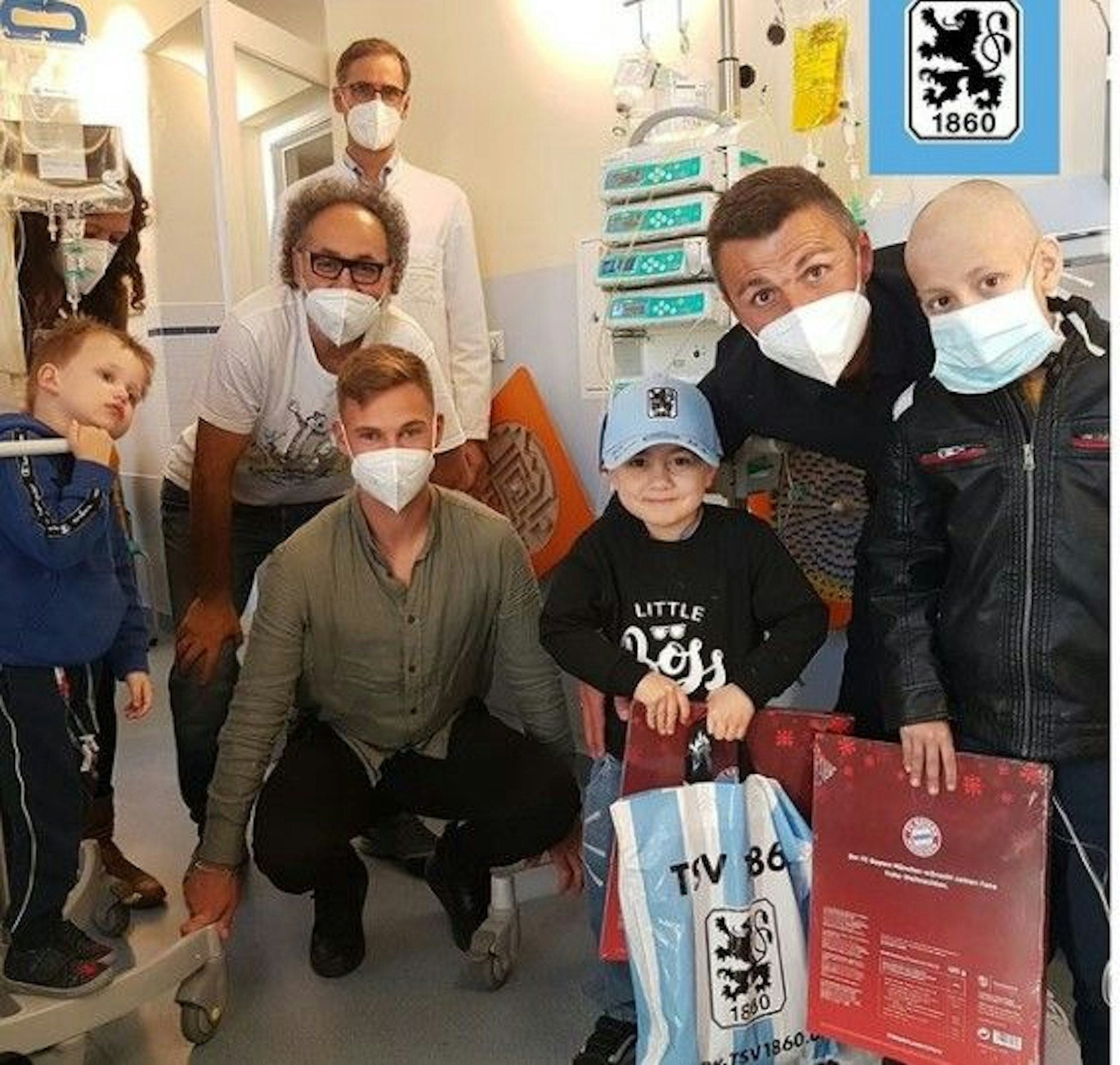 Besuch bei kranken Kindern mit Joshua Kimmich: Gemeinsame Sache von Bayern und 1860 München.