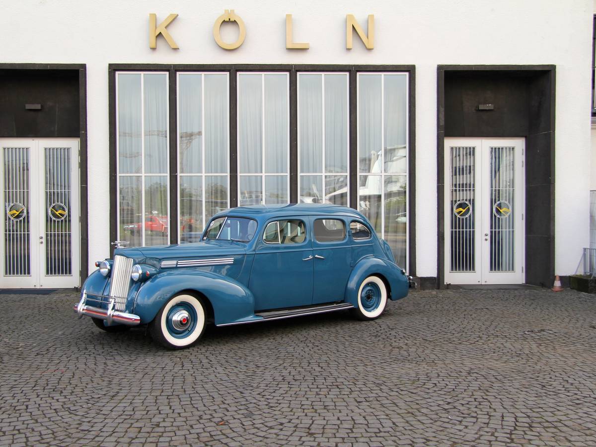 Der Packard von Dita von Teese am Butzweiler Hof