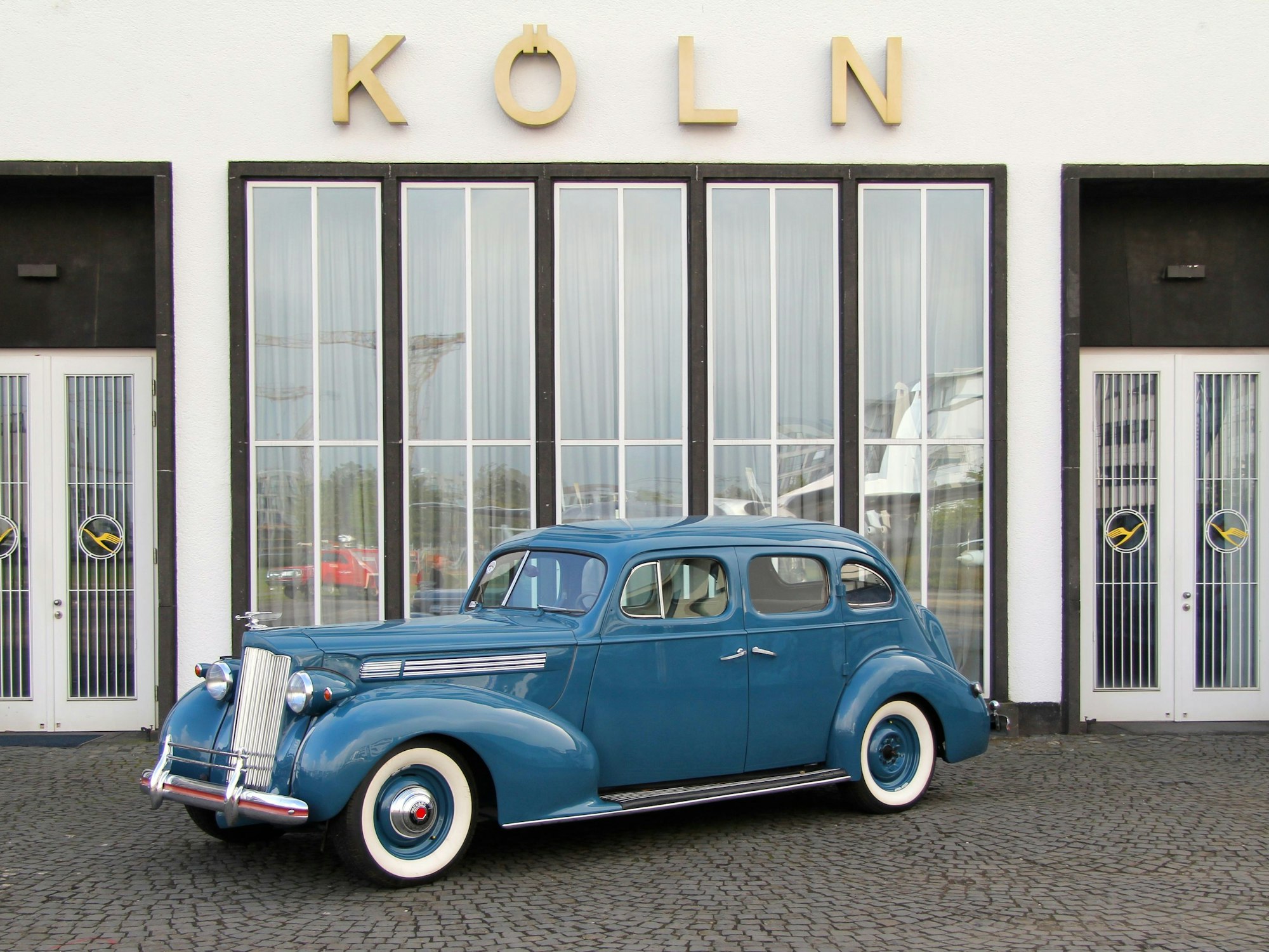 Der Packard von Dita von Teese am Butzweiler Hof