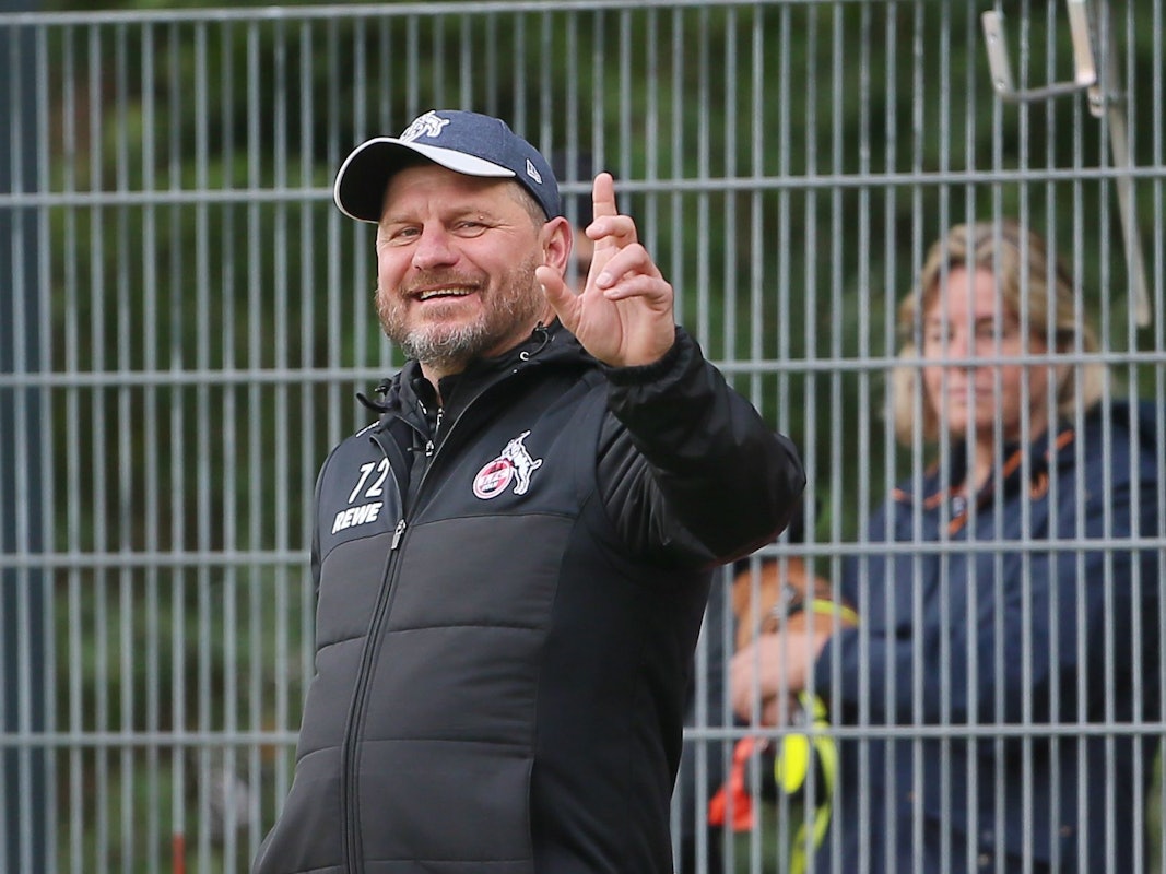 Trainer Steffen Baumgart hat Spaß beim 1. FC Köln.