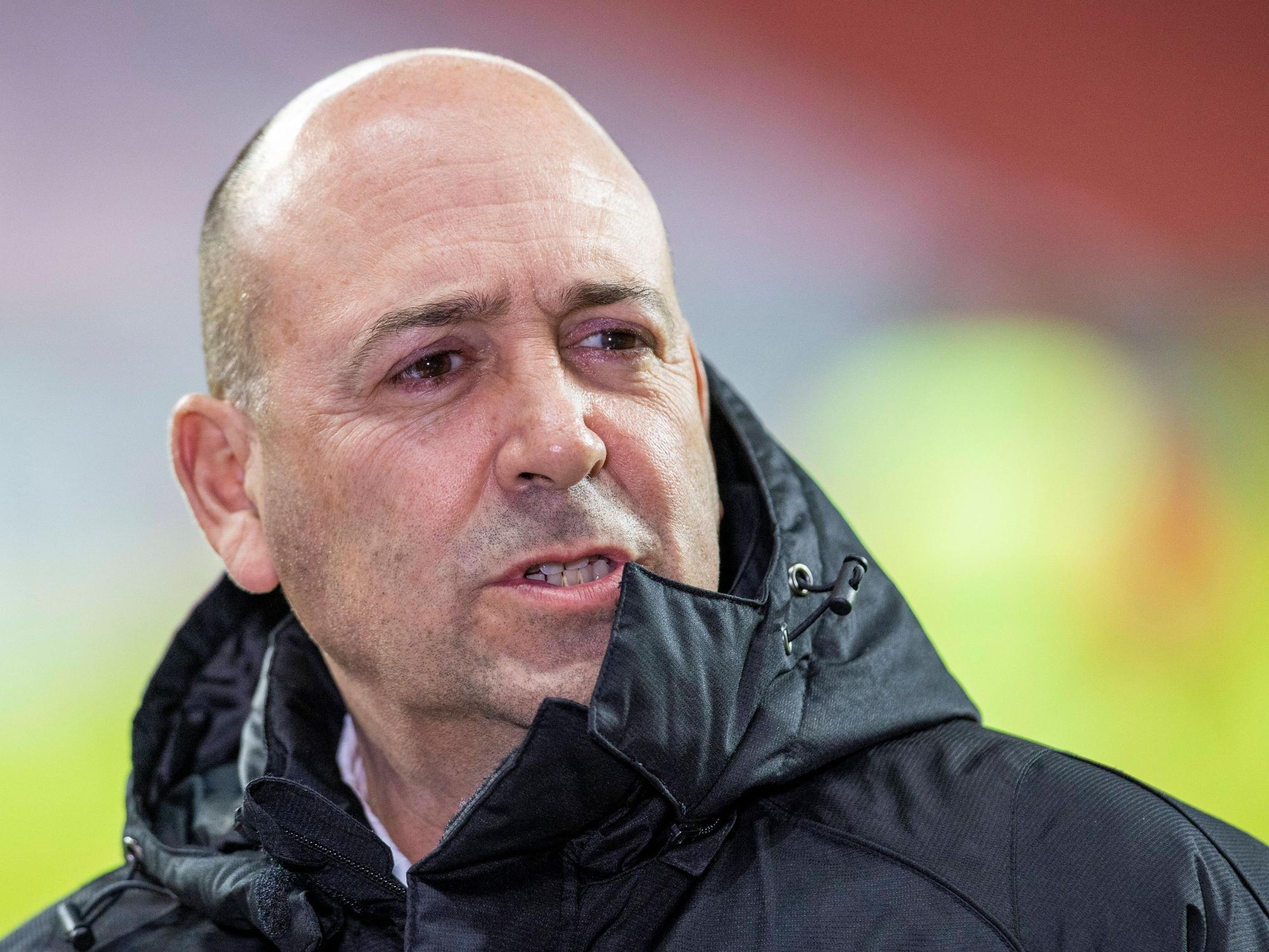 Geschäftsführer Fernando Carro von Bayer Leverkusen spricht.
