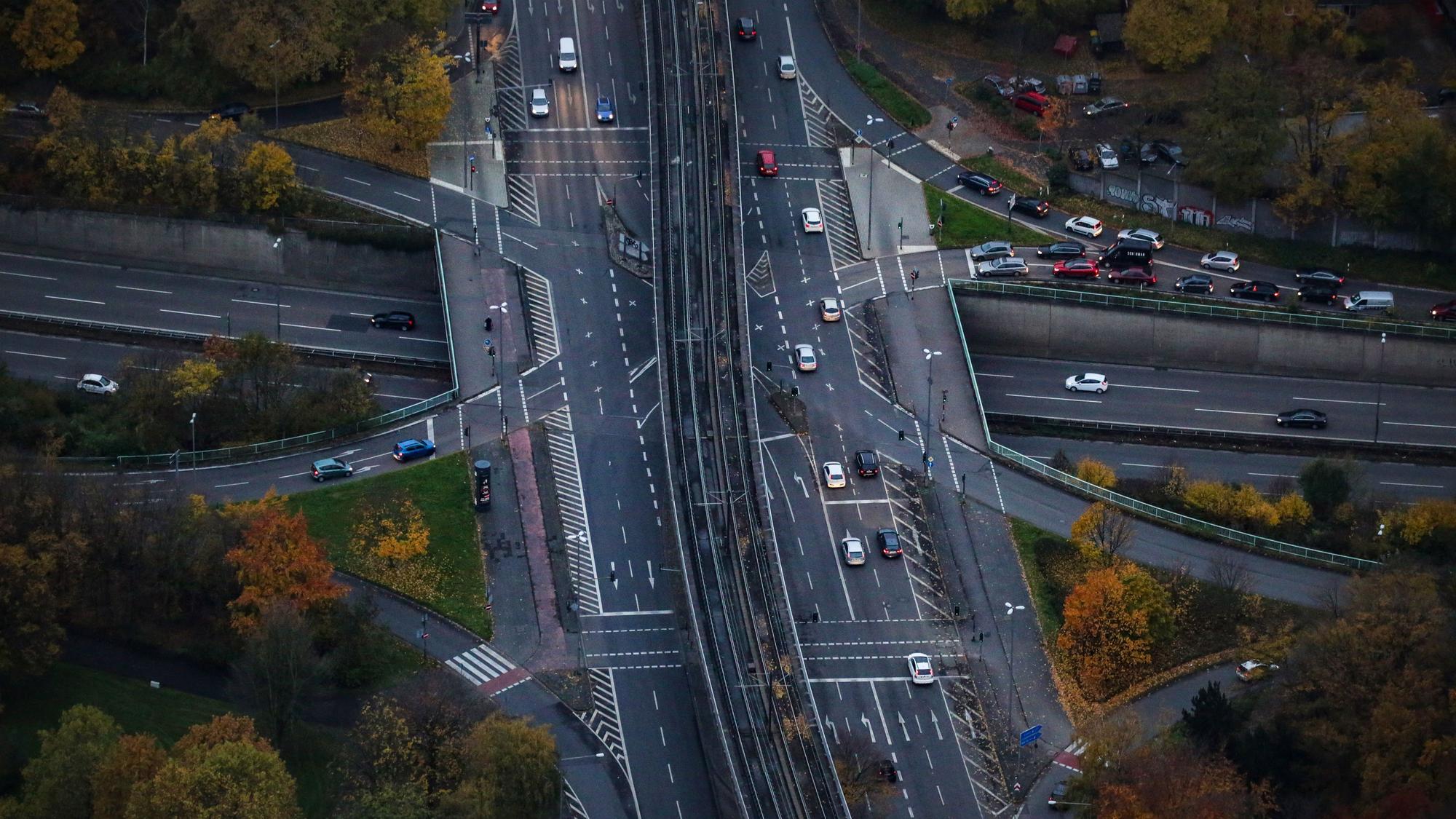 Der Parkgürtel in Köln aus der Luft.
