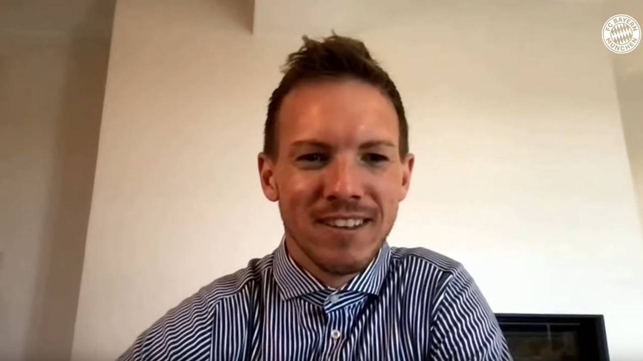 Julian Nagelsmann spricht bei der Pressekonferenz.