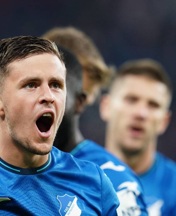 Hoffenheims Christoph Baumgartner jubelt über das 3:0 gegen den 1. FC Köln