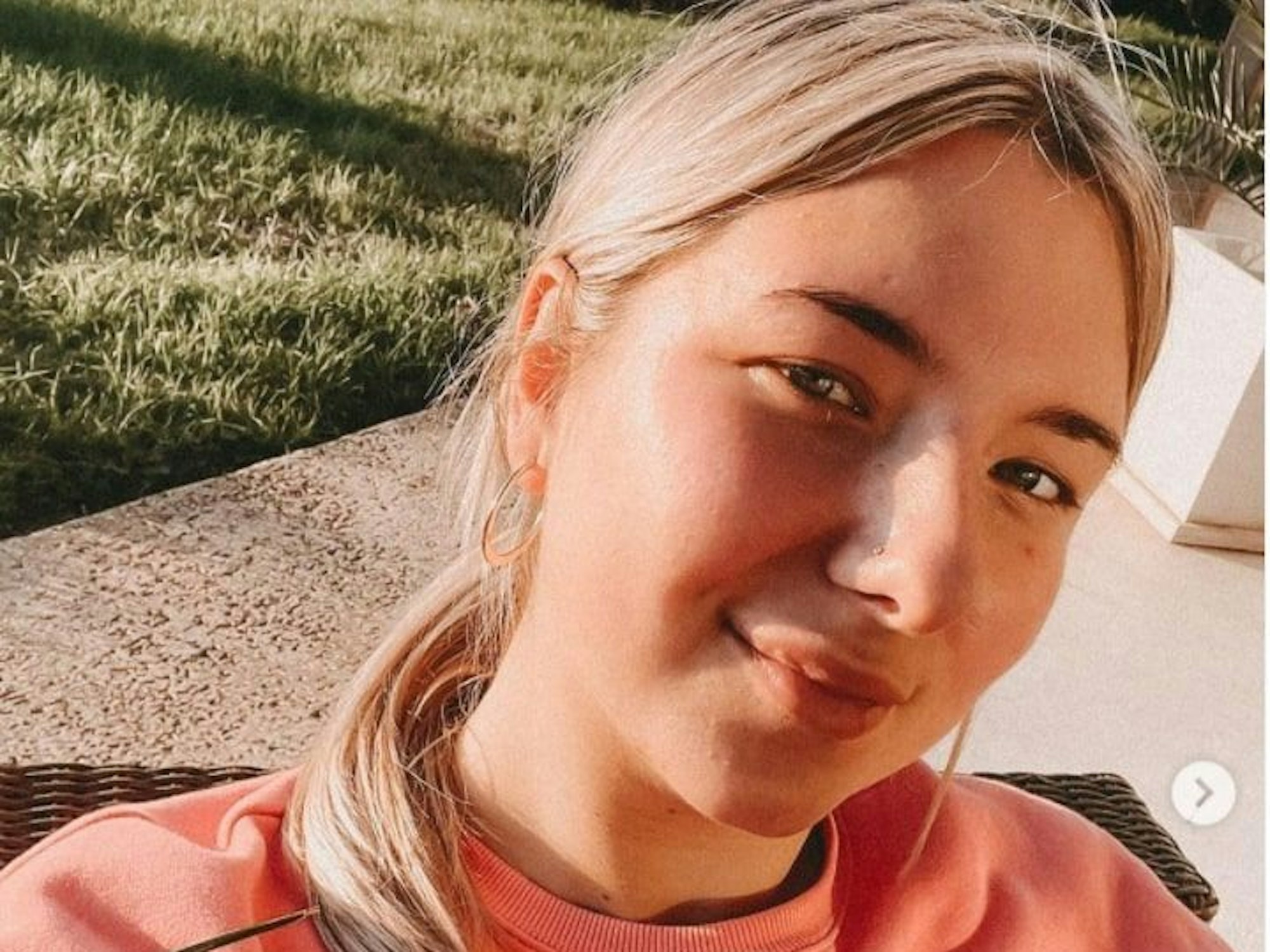 Joelina Karabas, Tochter von Danni Büchner hat sich mit einer emotionalen Botschaft auf Instagram zu Wort gemeldet. Der Screenshot zeigt ein Selfie von ihr, dass sie am 16. Oktober 2021 auf Mallorca gemacht und auf Instagram gestellt hat.