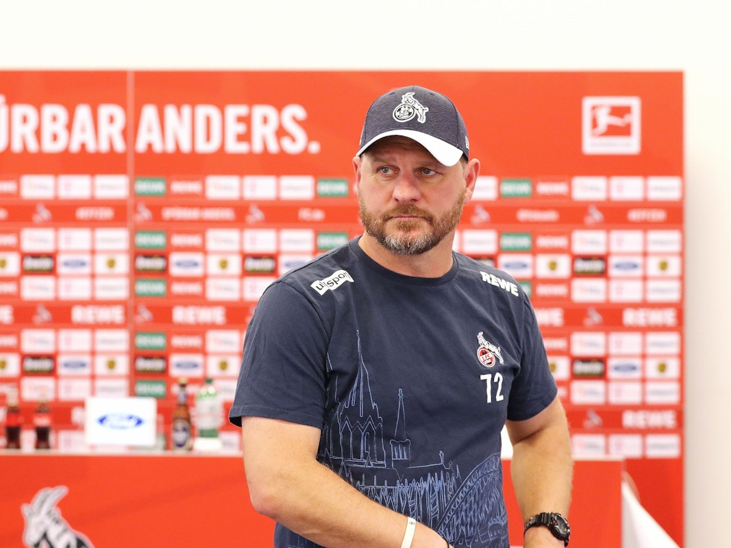 Steffen Baumgart während der Pressekonferenz vor dem Spiel gegen Hoffenheim am 13.10.2021