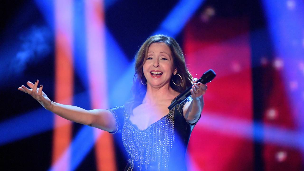 Schlagersängerin Vicky Leandros tritt im September 2017 in der Aufzeichnung der TV-Show „Große Show der langen Beine“ in der Stadthalle in Zwickau (Sachsen) auf.