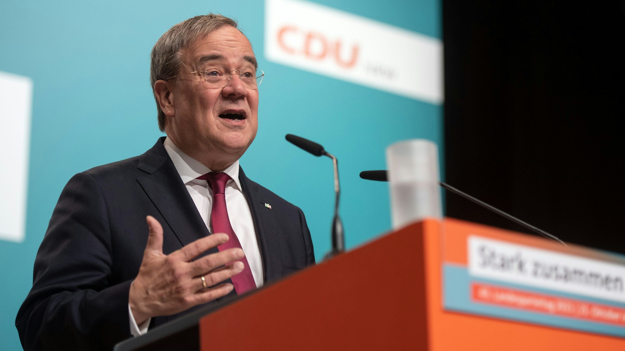 Armin Laschet, Ministerpräsident und Landesparteivorsitzender, spricht zu den Delegierten auf dem Landesparteitag der CDU Nordrhein-Westfalen.