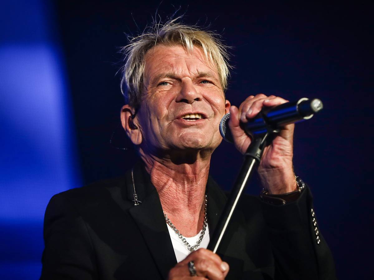 Sänger Matthias Reim tritt bei der „Schlagernacht des Jahres“ in der Hanns-Martin-Schleyer-Halle auf. Beim „Schlagerbooom 2021“ verriet der Sänger am Samstagabend (23. Oktober), dass er zum siebten Mal Vater wird.