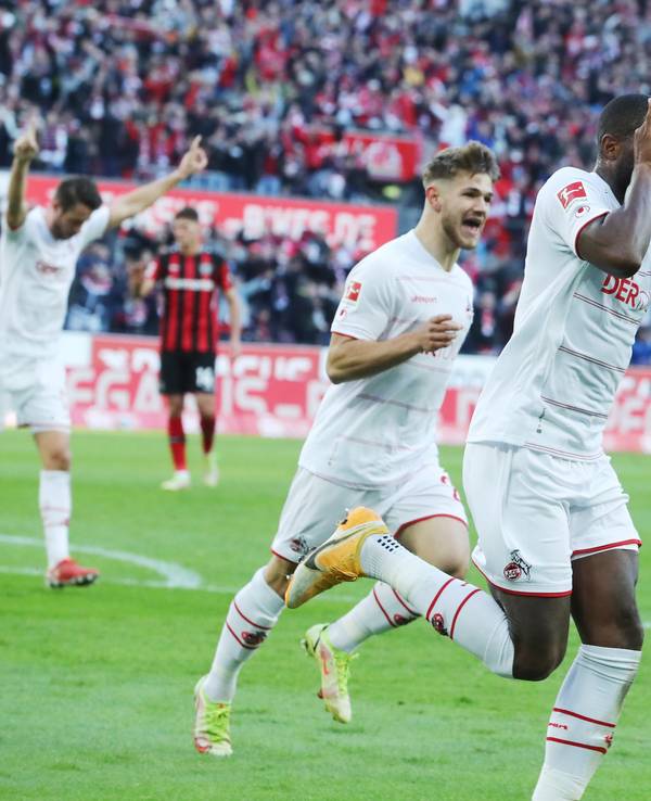 Anthony Modeste jubelte nach seinem Treffer zum 2:2 für den 1. FC Köln gegen Bayer Leverkusen.