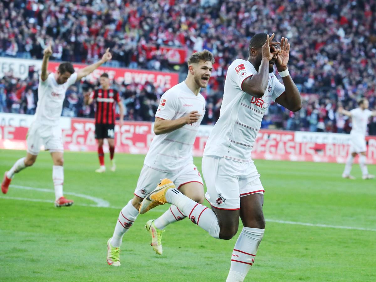 Anthony Modeste jubelte nach seinem Treffer zum 2:2 für den 1. FC Köln gegen Bayer Leverkusen.