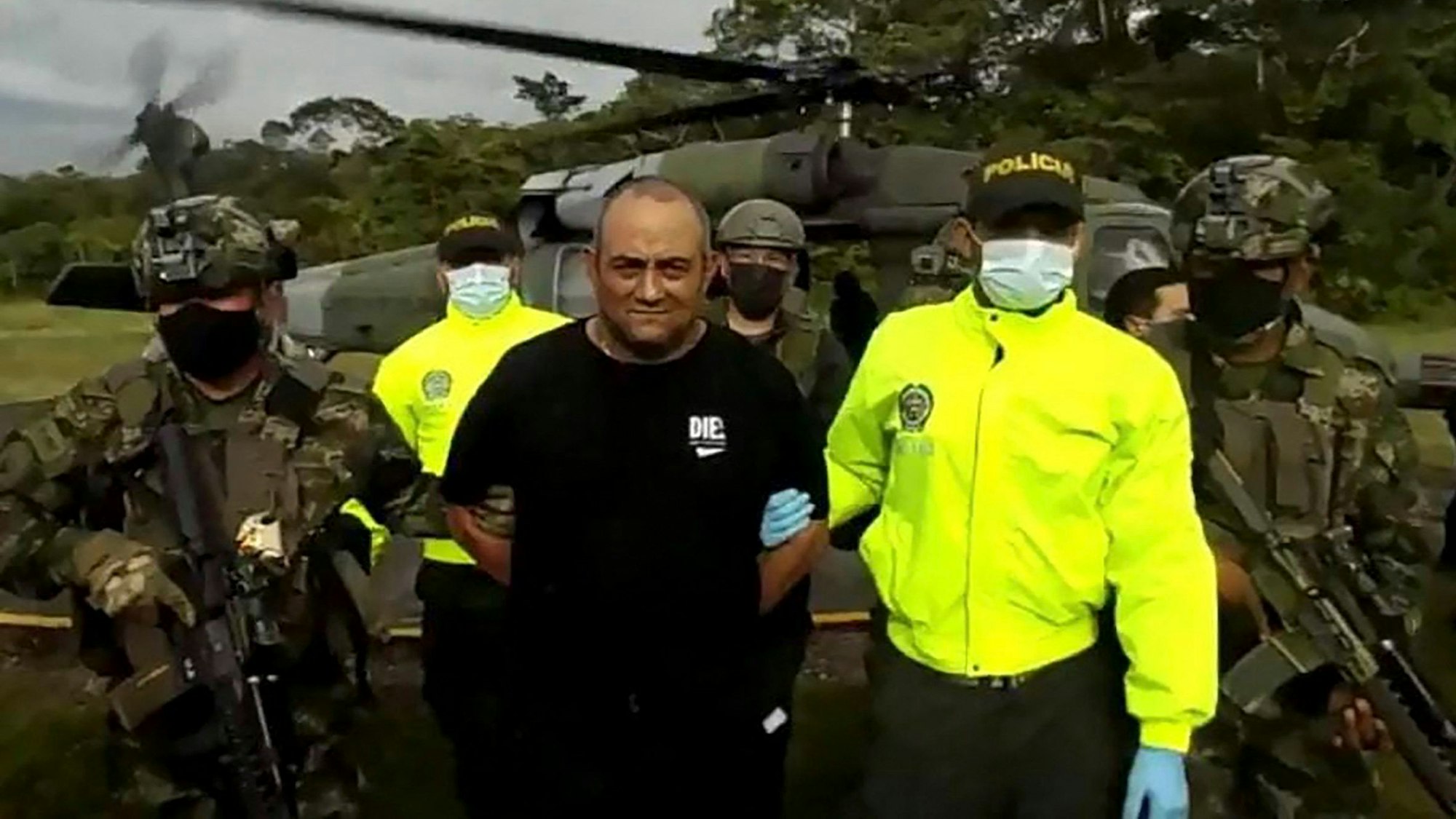 Kolumbianische Sicherheitskräfte haben Dairo Antonio Úsuga alias „Otoniel“, den obersten Chef des kolumbianischen Drogenkartells „Clan del Golfo“ festgenommen.