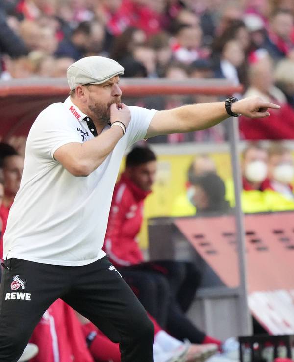 Steffen Baumgart trainiert den 1. FC Köln gegen Bayer Leverkusen.