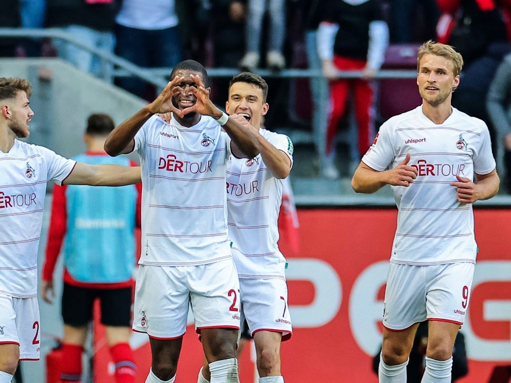 Anthony Modeste jubelt gegen Bayer Leverkusen.