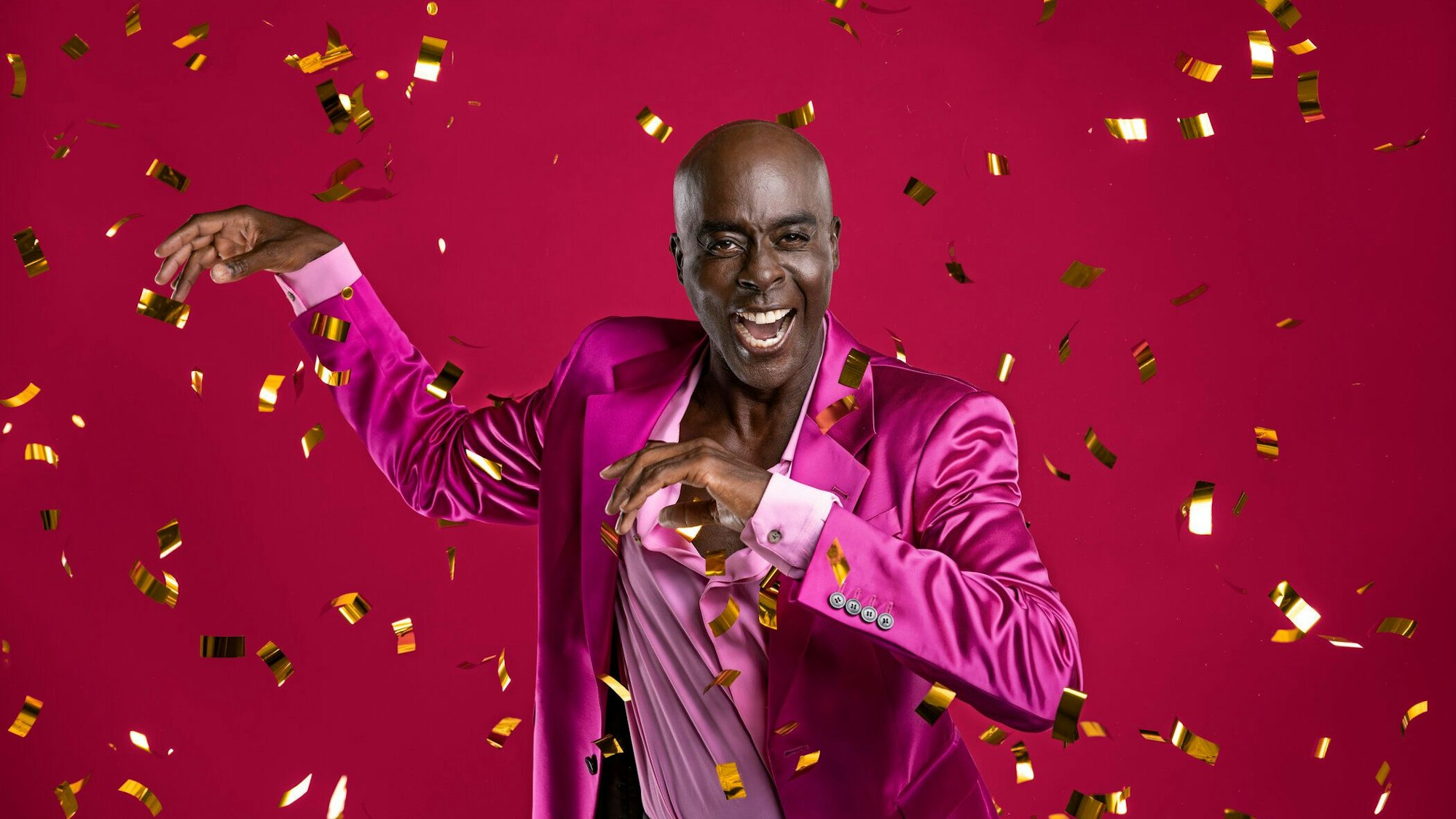 Bruce Darnell ist ab Dezember 2021 offiziell wieder bei ProSieben dabei. Mit dem Format „Surprise! Die Bruce Darnell Show“ belegt er donnerstags die Prime-Time.