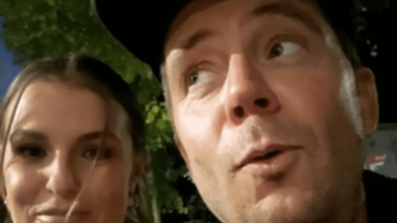 Lorenz Büffel und Laura Wontorra im Video von Büffels Instagram-Story (24. Oktober 2021)