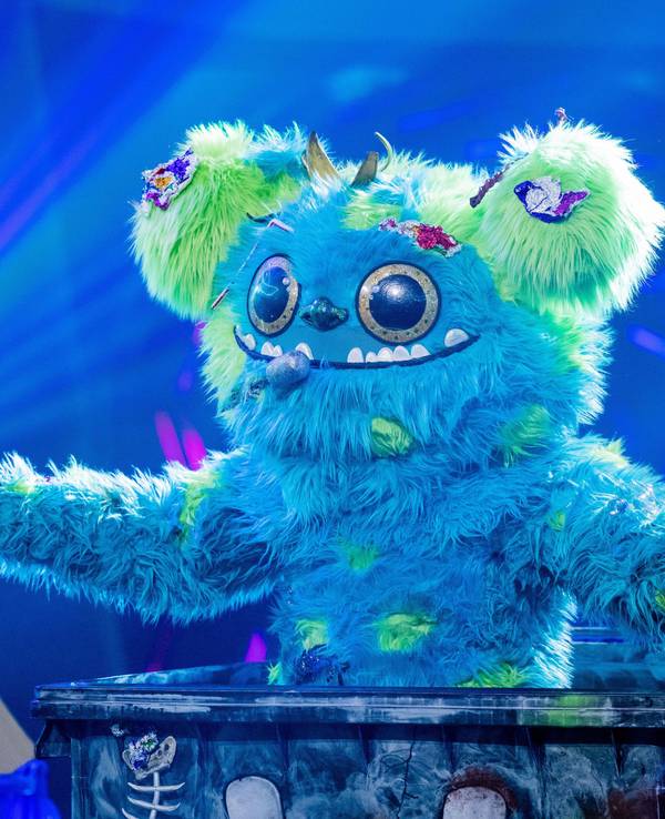 Mülli Müller hat es in die dritte Runde von „The Masked Singer“ geschafft. Die Fans scheinen sich sicher, wer sich unter dem Kostüm versteckt.