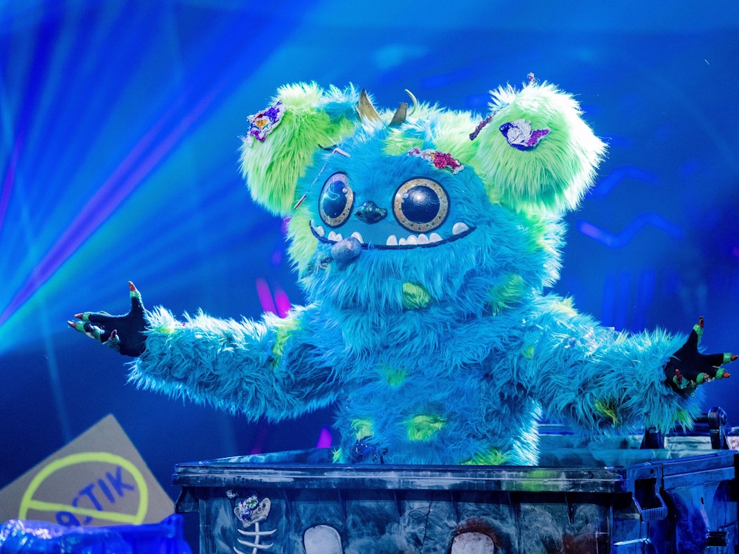 Mülli Müller hat es in die dritte Runde von „The Masked Singer“ geschafft. Die Fans scheinen sich sicher, wer sich unter dem Kostüm versteckt.