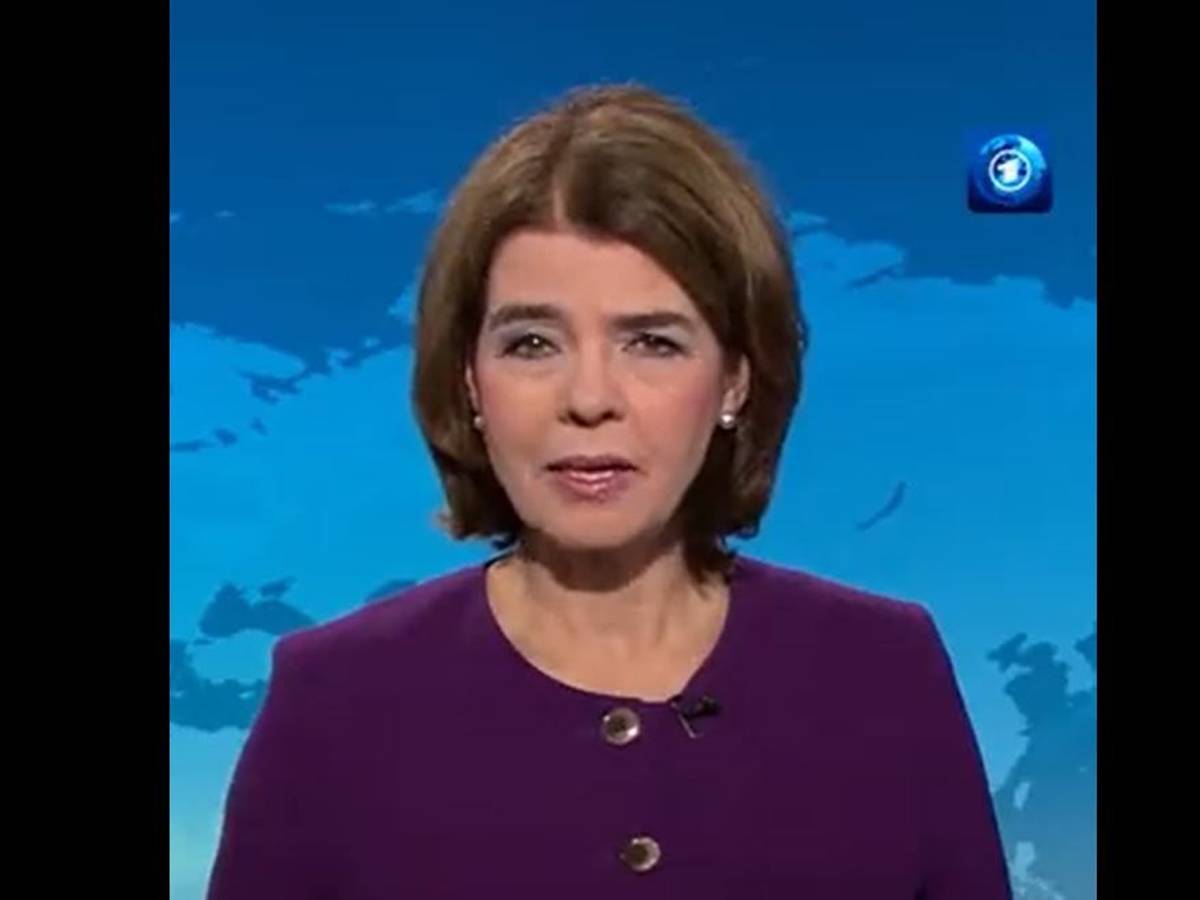 „Tagesschau“-Sprecherin Susanne Daubner in dem Clip auf Twitter.