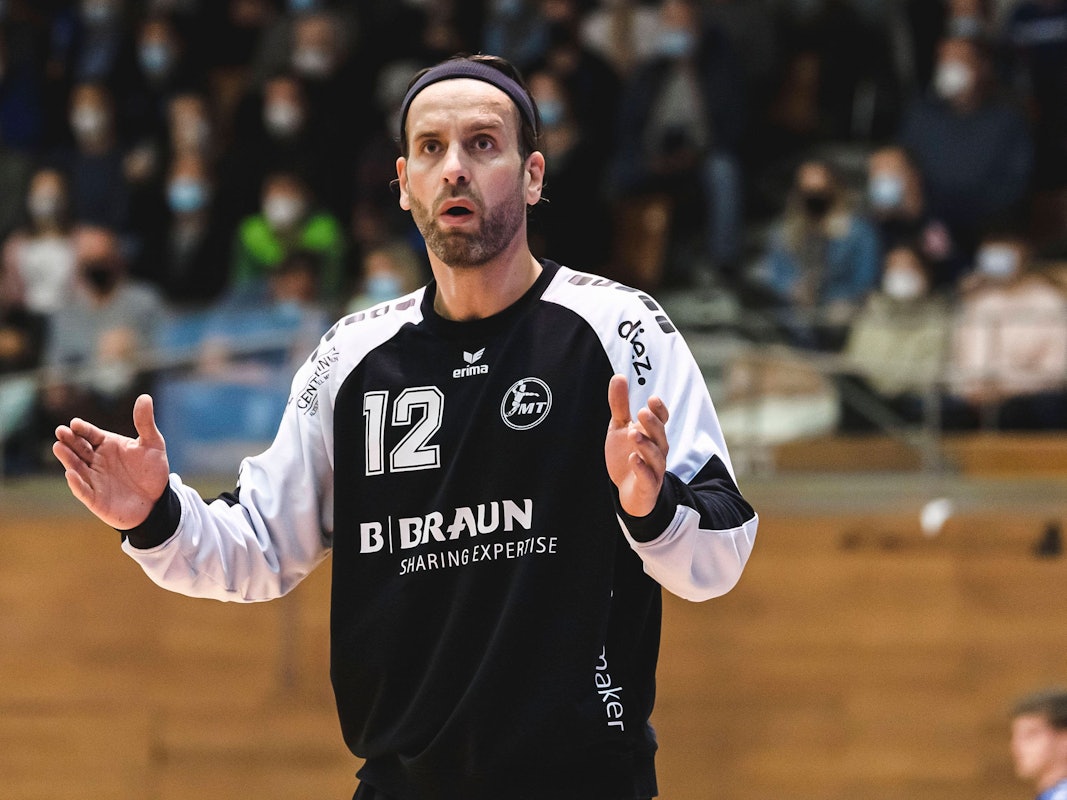 Silvio Heinevetter schaut perplex.