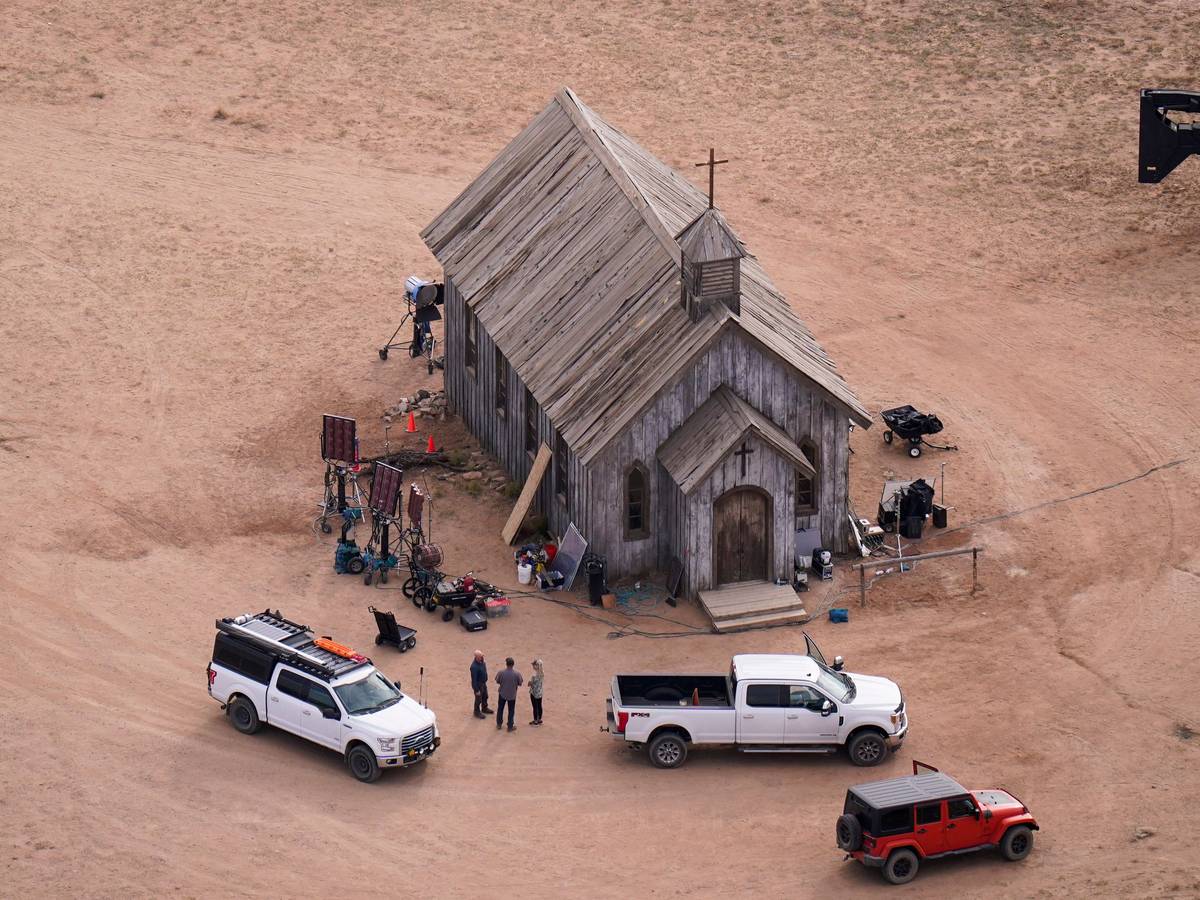 Bei den Dreharbeiten zum Western „Rust“ auf der Bonanza Creek Ranch in Santa Fe kam es am 21. Oktober 2021 zu einem tödlichen Unfall.