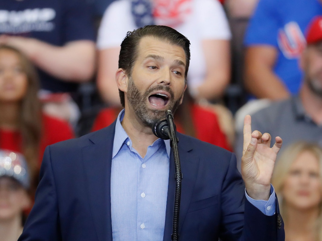Donald Trump Jr. spricht auf einer Wahlkampfveranstaltung der Republikaner.