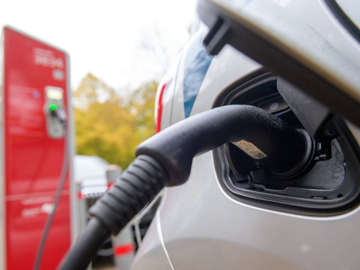 Um Klimaziele zu erreichen: Deutschland braucht bis 2030 mindestens 14 Millionen E-Autos