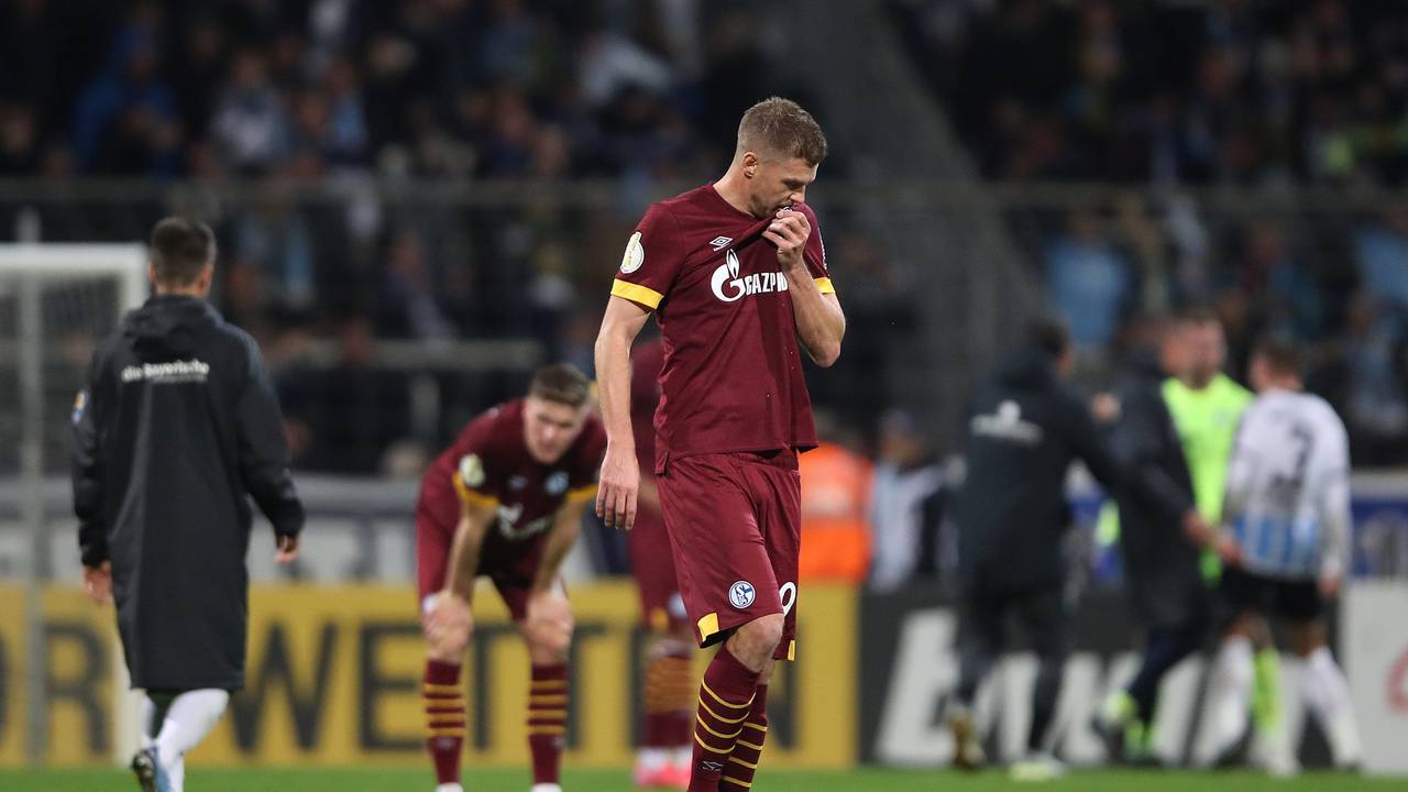 Simon Terodde (FC Schalke 04) nach dem Pokal-Aus bei 1860 München.