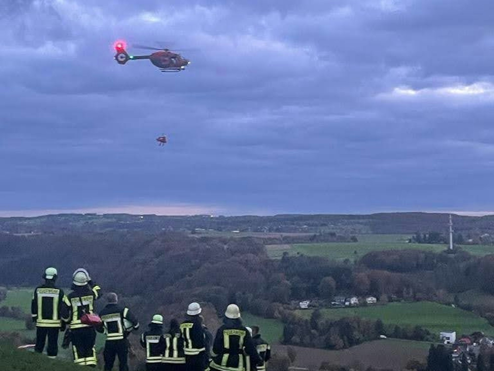 In Hennef ist am 26. Oktober 2021 ein Gleitschirmflieger abgestürzt