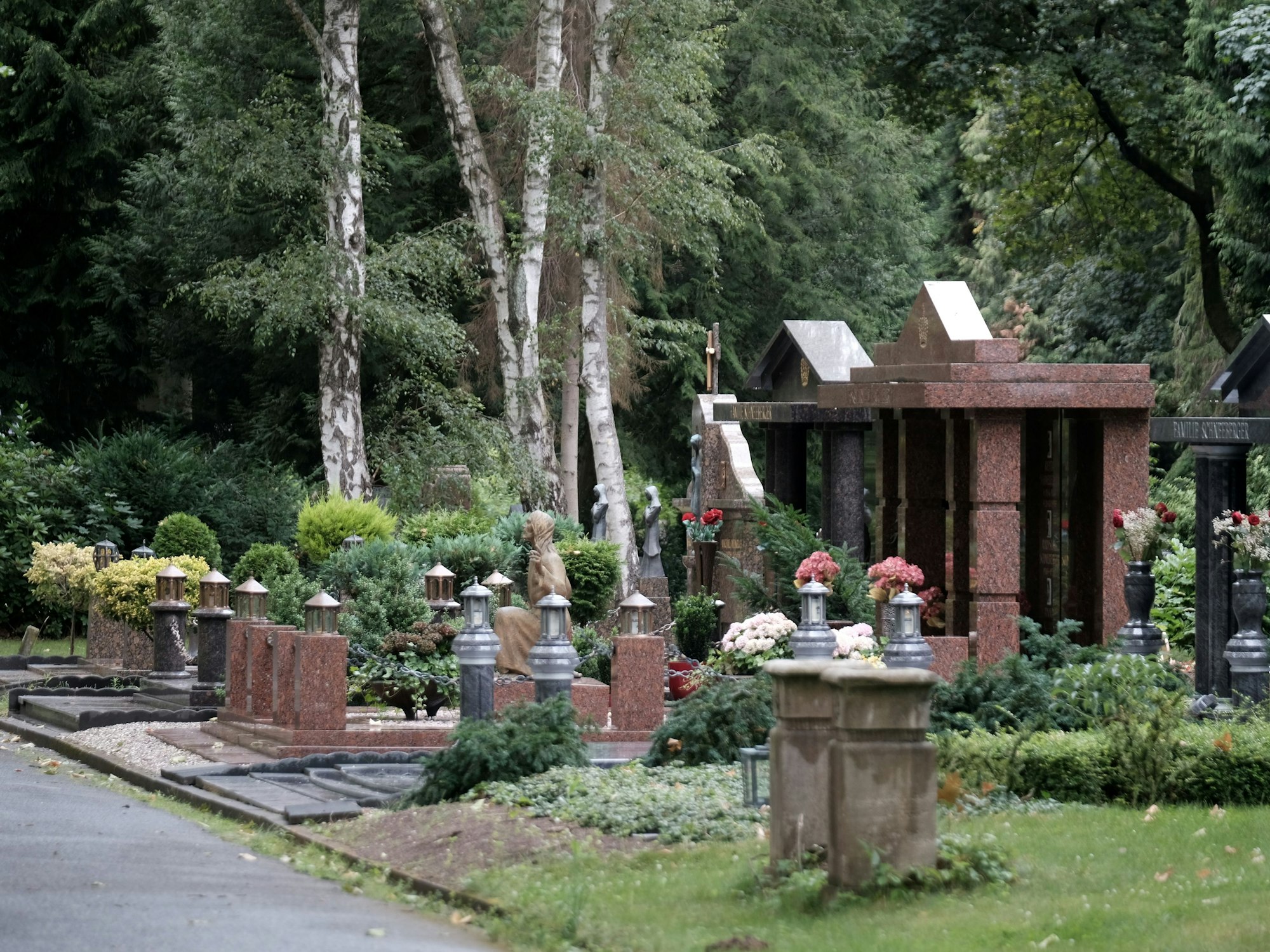 Der Kölner Westfriedhof an der Venloer Straße.