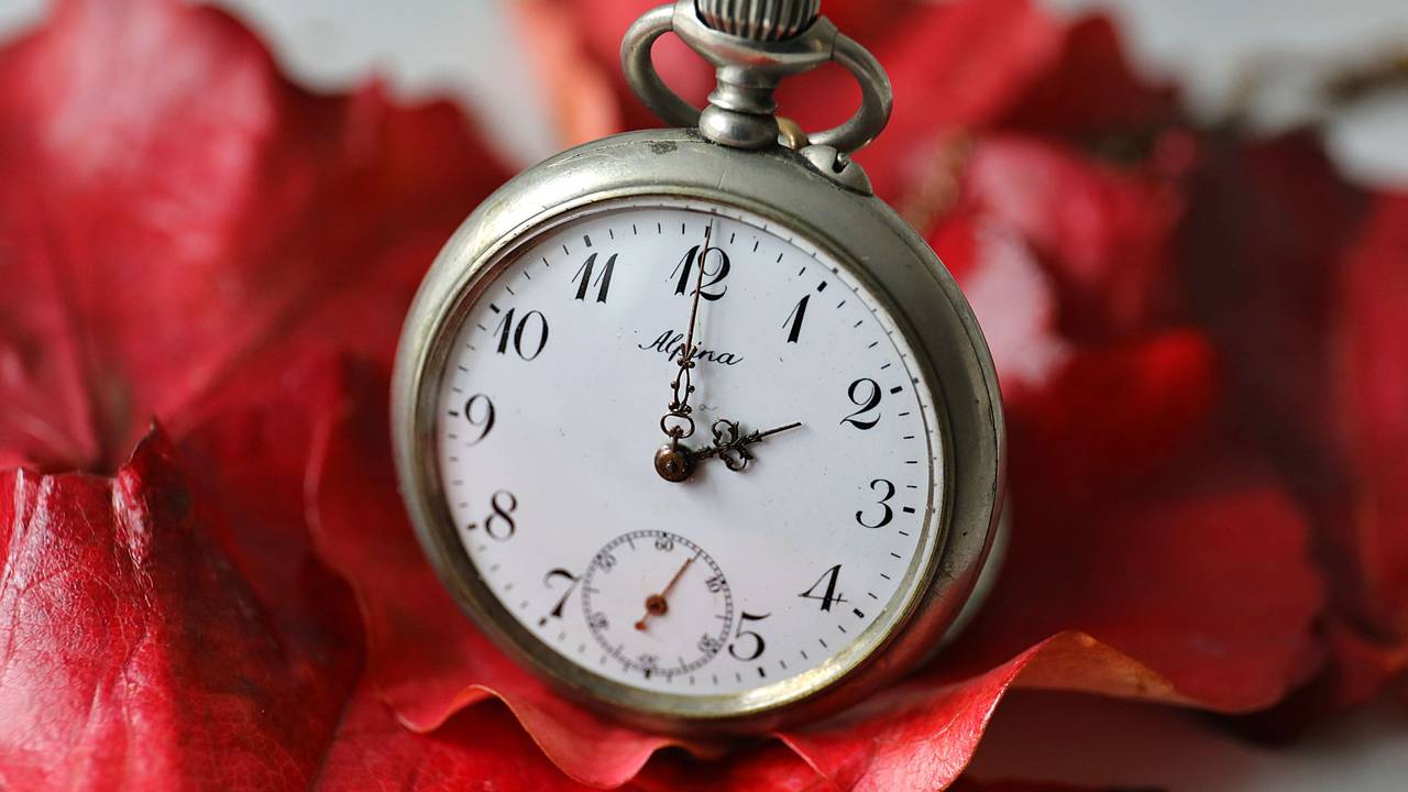 Zeitumstellung: Eigentlich wurde sie doch längst abgeschafft? Am 31. Oktober 2021 müssen jedenfalls nochmal die Uhren von 3 Uhr auf 2 Uhr zurück gestellt werden... Unser Symbolbild wurde 2018 gemacht.
