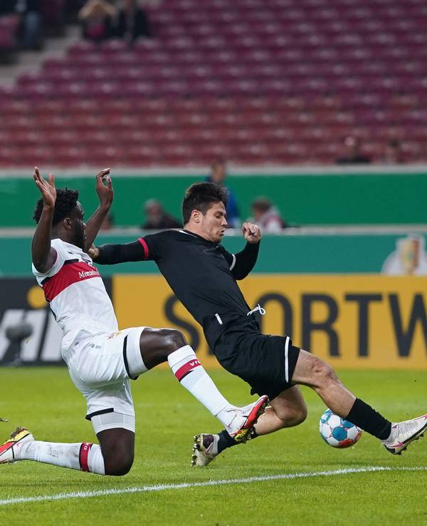 Jorge Meré und Timo Hübers legten im Spiel gegen den VfB Stuttgart am 27. Oktober 2021 einen starken Auftritt hin.