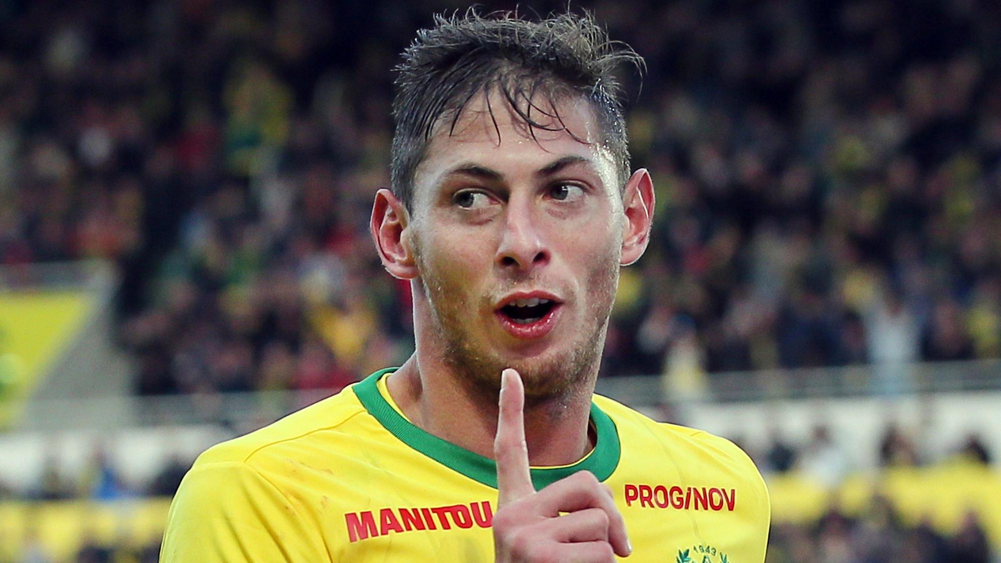 Emiliano Sala beim Torjubel. Der Stürmer kam Anfang 2019 bei einem Flugzeugabsturz ums Leben.
