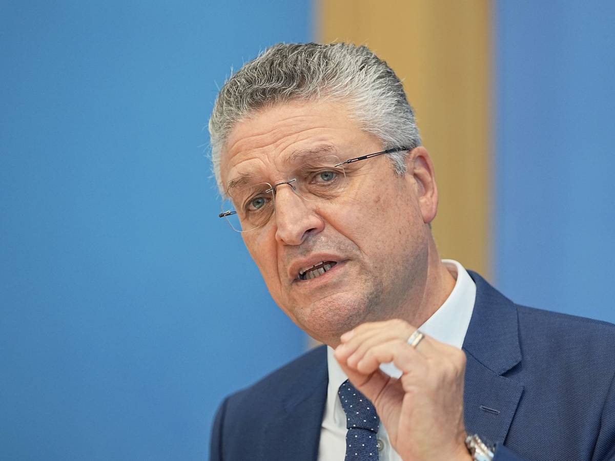 Lothar Wieler, Präsident des Robert Koch Institut (RKI), hier bei einer Bundespressekonferenz in Berlin. In einer Online-Diskussionsveranstaltung hat er sich am Mittwochabend mit deutlichen Worten an die Zuhörer gewandt.