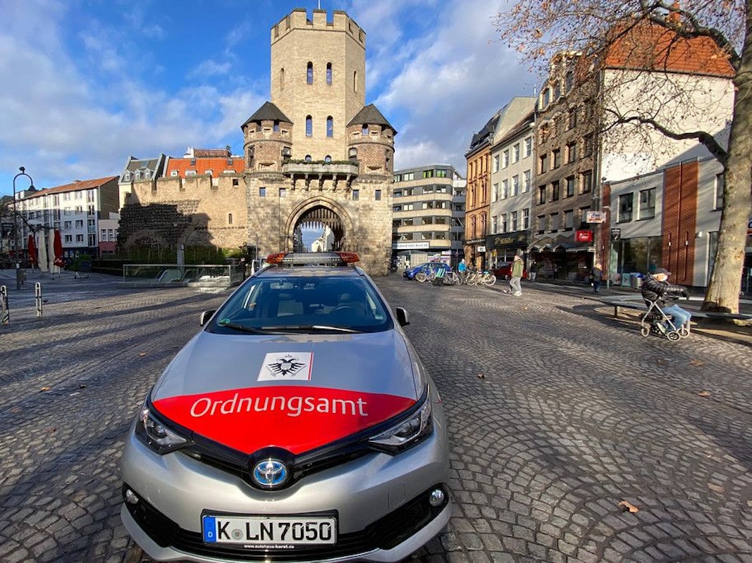 Symbolbild: Ordnungsamtswagen im Einsatz