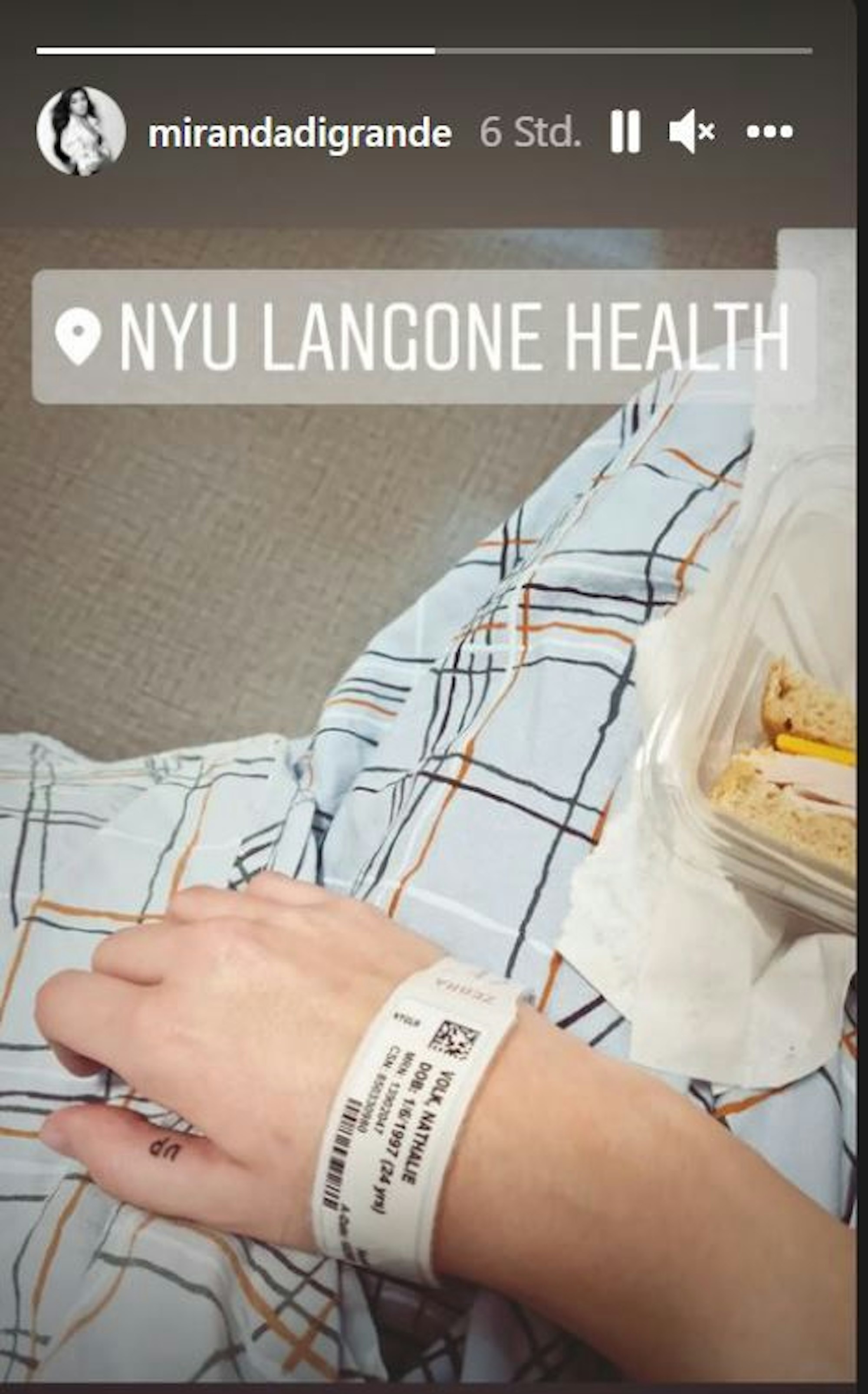 Das Ex-GNTM-Model Nathalie Volk hat am 28. Oktober 2021 ein Foto aus dem NYU Lagone Health Krankenhaus in New York in ihrer Instagram Story gepostet.