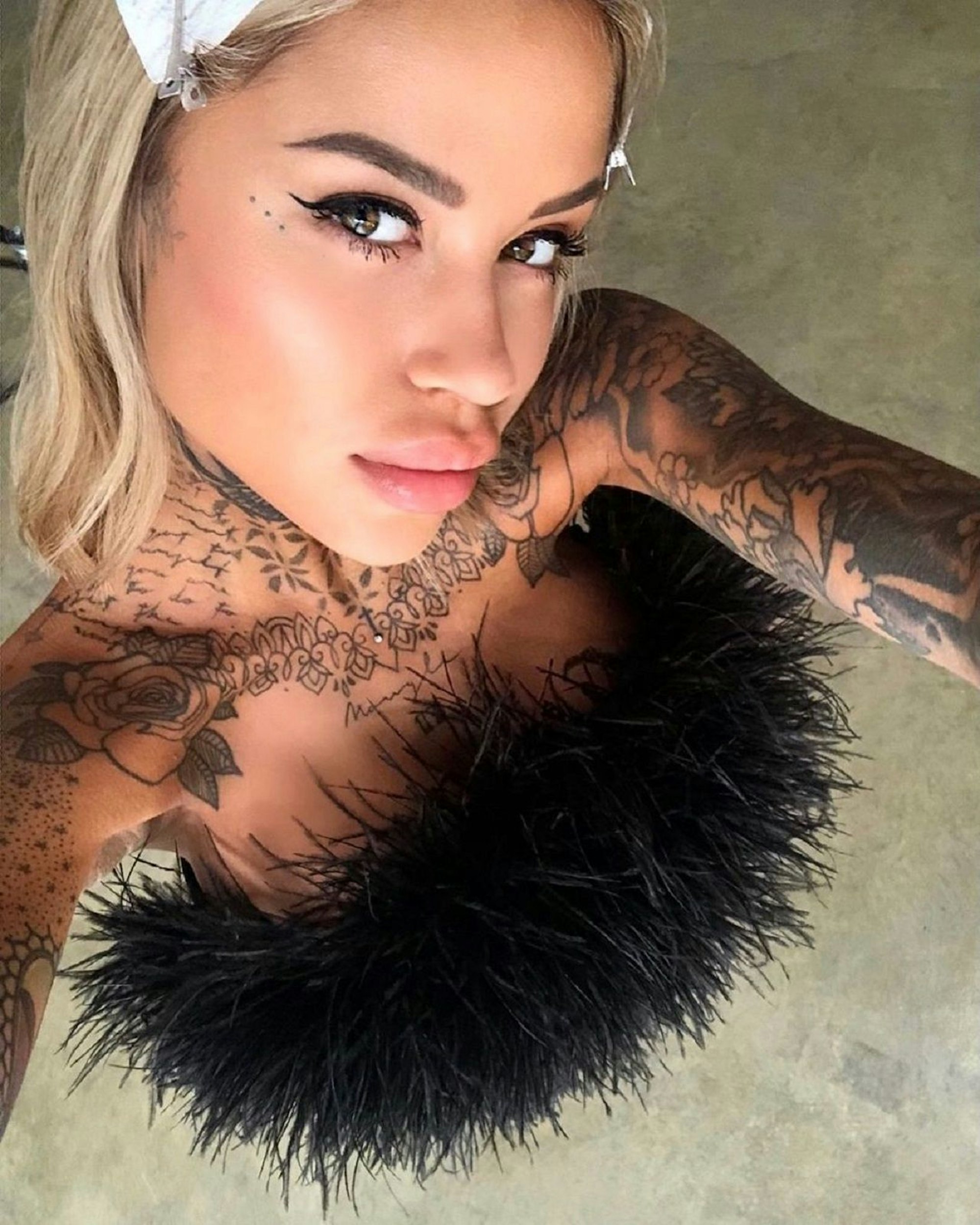 Zoe Cristofoli posiert für ein Selfie