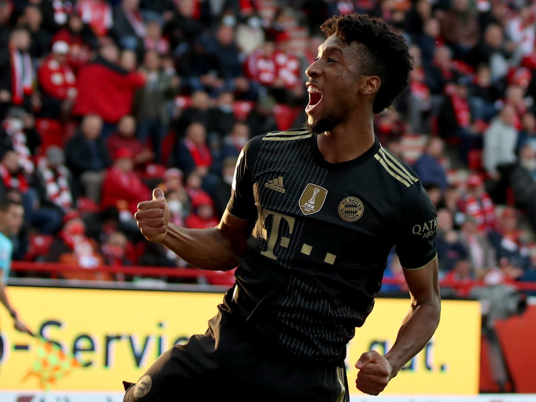 Kingsley Coman jubelt über sein Tor gegen Union Berlin