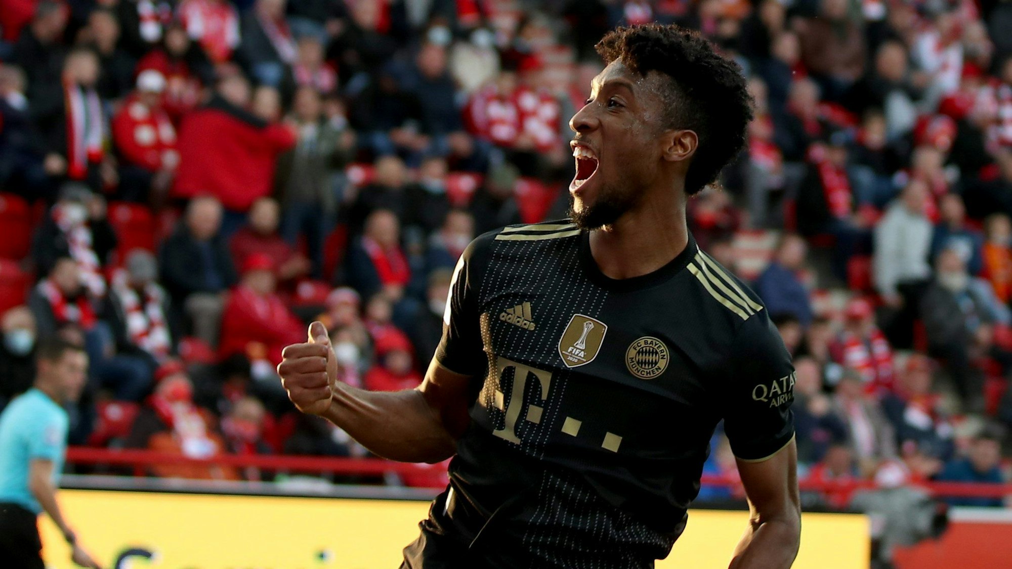 Kingsley Coman jubelt über sein Tor gegen Union Berlin