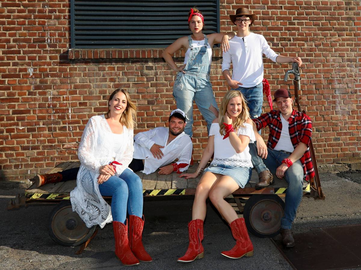 Gruppenfoto der Band Salooon