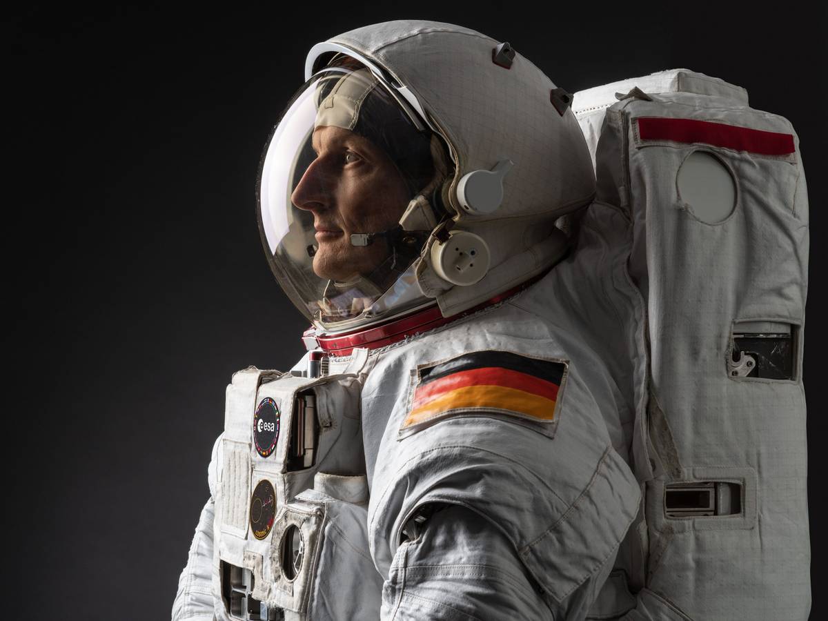 Matthias Maurer aus Deutschland, ESA-Astronaut, steht in seiner Extravehicular Mobility Unit (EMU) für ein Porträt.