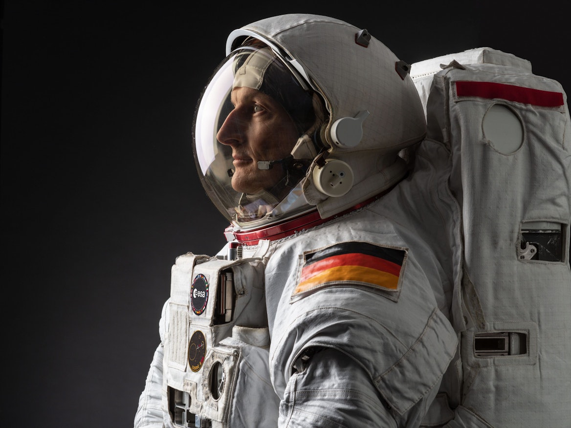 Matthias Maurer aus Deutschland, ESA-Astronaut, steht in seiner Extravehicular Mobility Unit (EMU) für ein Porträt.