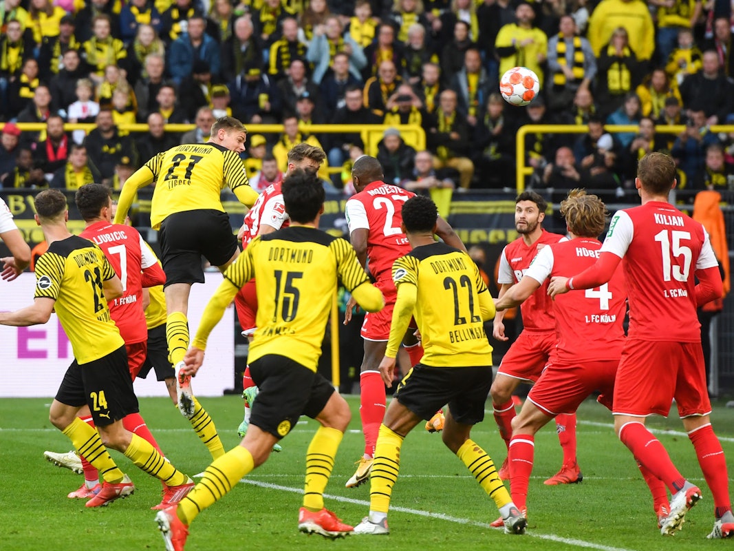 Steffen Tigges trifft für Borussia Dortmund zum 2:0 gegen den 1. FC Köln